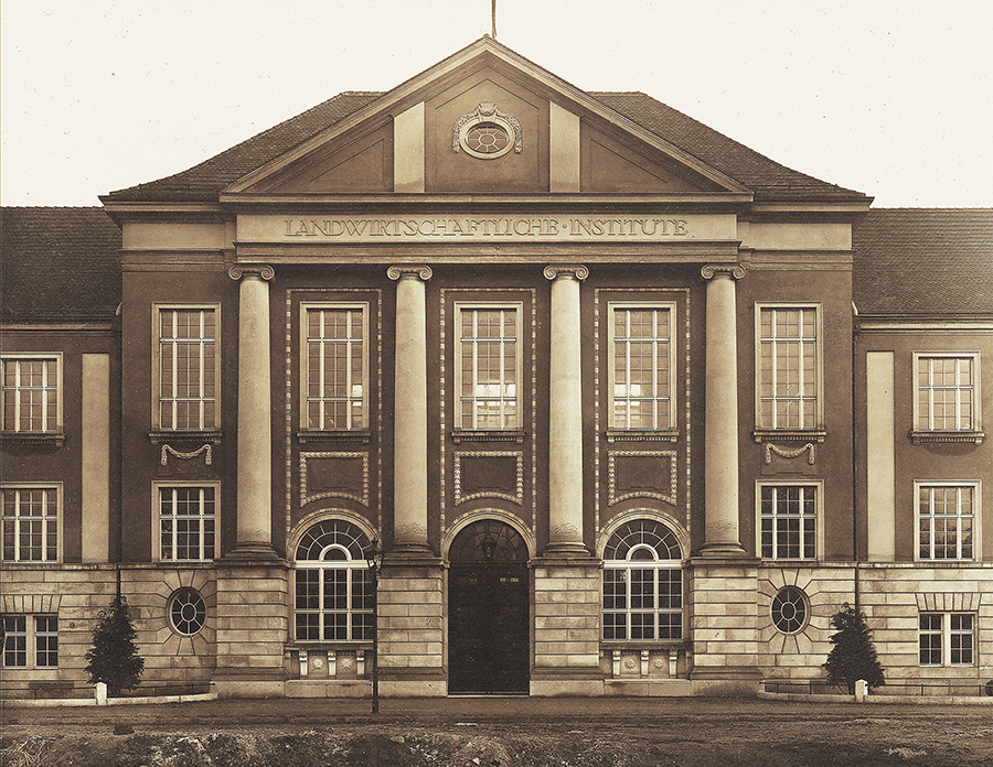 Gmach główny Uniwersytetu Przyrodniczego we Wrocławiu - zdjęcie przedwojenne