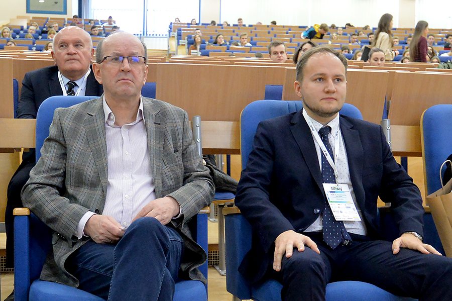 Prof. Andrzej Borkowski i prof. Krzysztof Sośnica podczas GIS Day, czyli dnia promującego geodezję satelitarną