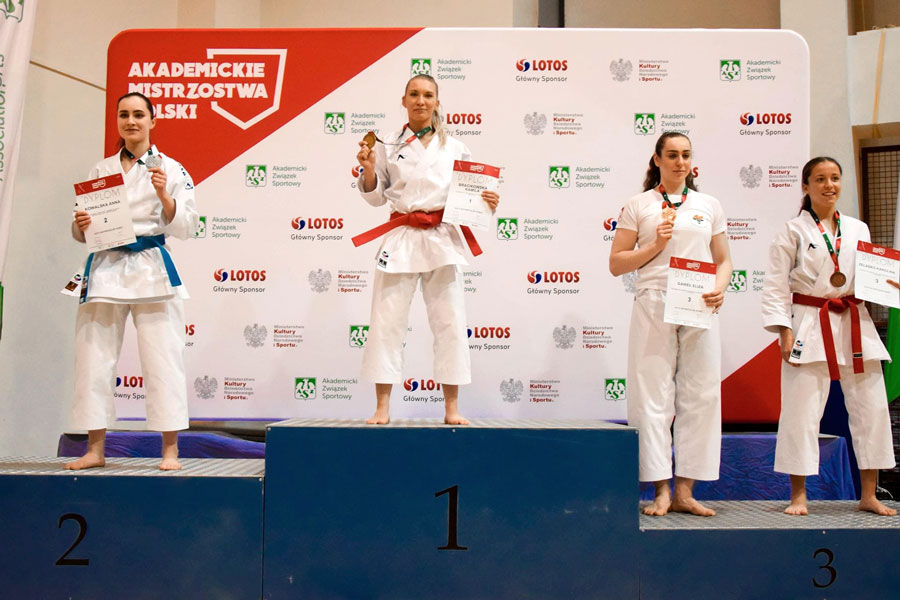 Kamila Bracikowska na podium