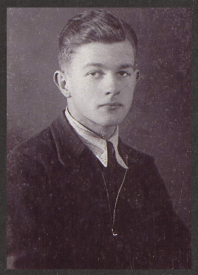 Jerzy Kiersnowski w 1942 roku. Miał wtedy 19 lat